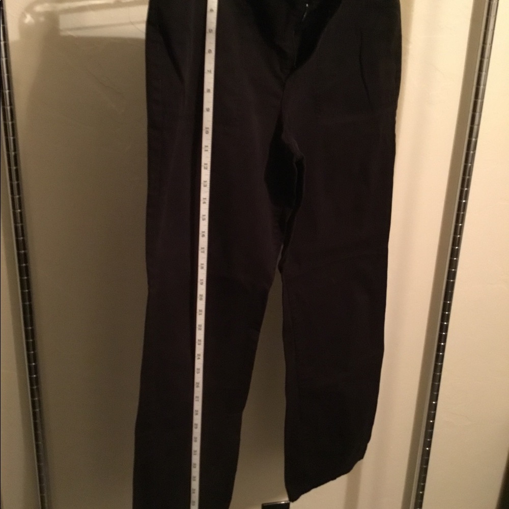 Lightweight chino pants by Gloria Vanderbilt.